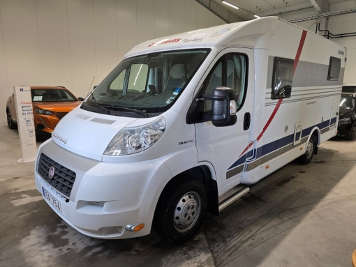 Dethleffs Globebus *Långbäddar *Ny kamrem *6600 mil - 2008