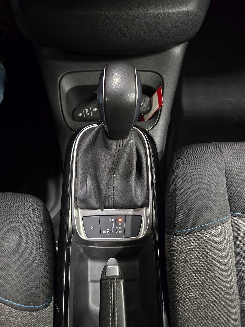 Citroën C4 Cactus 1.2 PureTech *Automat *Gotlandsbil *1 ägare - 2018 - Bild 17