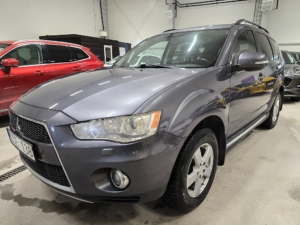 Mitsubishi Outlander 7-seater 2.2 Di-D AWD Business *Drag *Skinn *Kamera - 2012