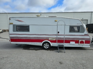 Alternative view of Kabe Ametist GLE KS *Långbäddar *Alde *Förtält - 2005