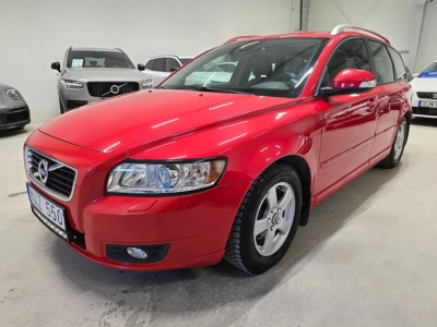 Volvo V50 D2 Momentum *Dragkrok *Skinn - 2012