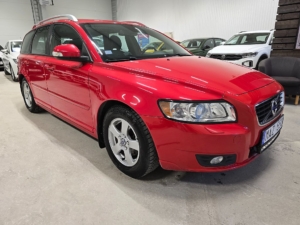 Alternative view of Volvo V50 D2 Momentum *Dragkrok *Skinn - 2012