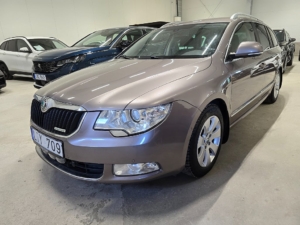 Skoda Superb 1.6 TDI Elegance *Gotlandsbil *Dragkrok - 2012