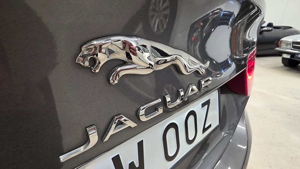 Jaguar XE 20d Euro 6 - 2019 - Bild 20