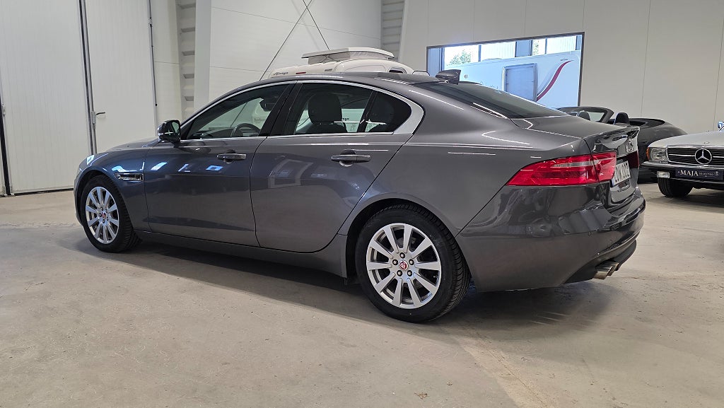 Jaguar XE 20d Euro 6 - 2019 - Bild 3