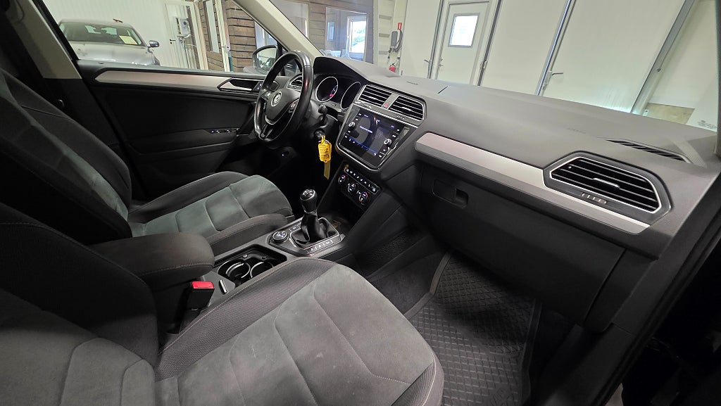 Volkswagen Tiguan 1.4 TSI ACT 4Motion *Drag *Värmare mm - 2018 - Bild 19