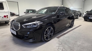 BMW 118I M-Sport *Automat *1 ägare *Gotlandsbil *Drag - 2021