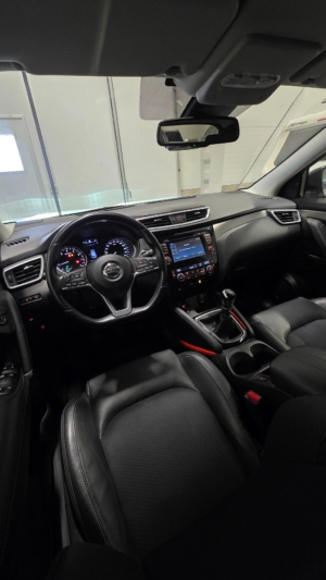 Nissan Qashqai 1.2 DIG-T Tekna *Navigation *Backkamera *Vhjul 6600 mil - 2018 - Bild 17
