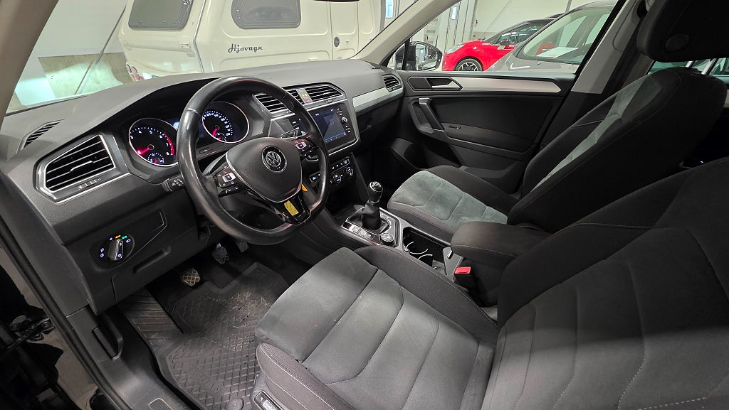 Volkswagen Tiguan 1.4 TSI ACT 4Motion *Drag *Värmare mm - 2018 - Bild 9