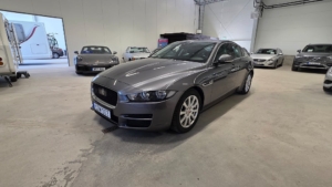 Jaguar XE 20d Euro 6 - 2019 - Bild 9