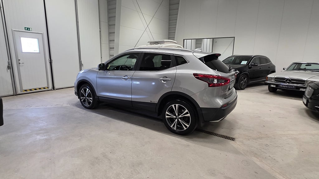 Nissan Qashqai 1.2 DIG-T Tekna *Navigation *Backkamera *Vhjul 6600 mil - 2018 - Bild 13