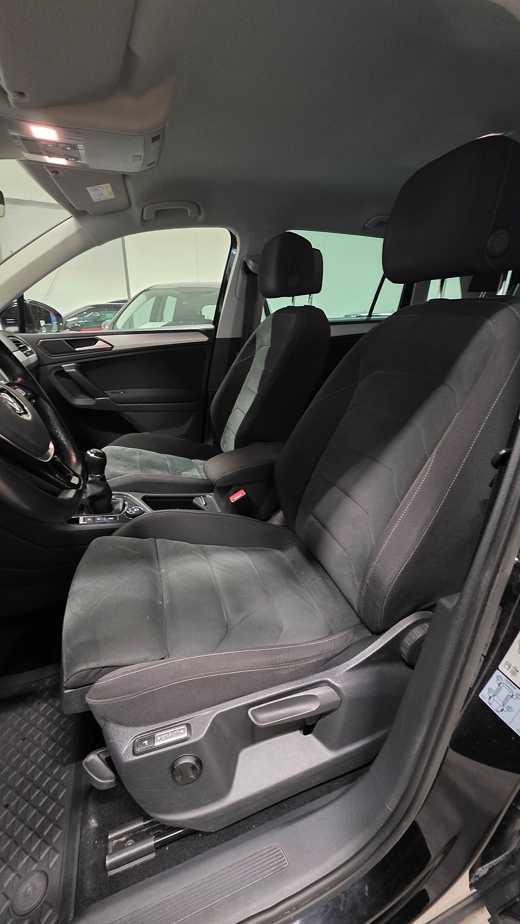 Volkswagen Tiguan 1.4 TSI ACT 4Motion *Drag *Värmare mm - 2018 - Bild 10
