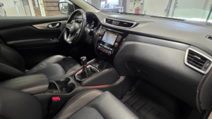 Nissan Qashqai 1.2 DIG-T Tekna *Navigation *Backkamera *Vhjul 6600 mil - 2018 - Bild 22