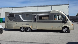 Alternative view of Bürstner Elegans i 810 Långbädd Alde AC Läder  - 2010