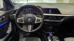 BMW 118I M-Sport *Automat *1 ägare *Gotlandsbil *Drag - 2021 - Bild 24