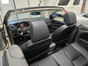 Ford Focus CC CC 2.0 Titanium *Skinn *Vinterhjul *2 brukare - 2008 - Bild 15