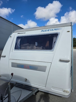 Adria Classica 563 UK *Barnkammare *Alde *Förtält *7 bäddar - 2007 - Bild 8