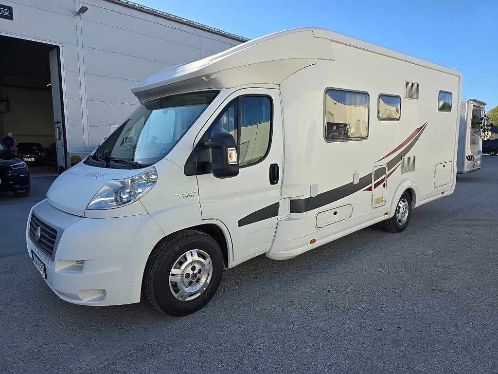 Eura Mobil Terrestra 710 *Dubbelsäng *Markis *Endast 3900 mil - 2011 - Bild 7