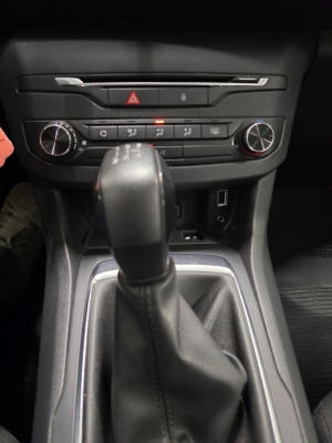 Peugeot 308 1.2 VTi 82 Access Euro 6 *8300 mil *Vinterhjul - 2016 - Bild 17
