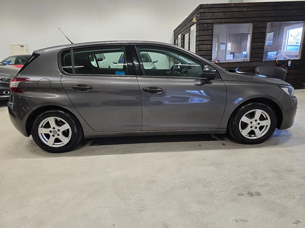Peugeot 308 1.2 VTi 82 Access Euro 6 *8300 mil *Vinterhjul - 2016 - Bild 5