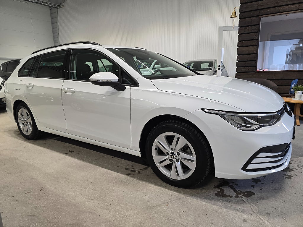 Volkswagen Golf I SC 1.5 eTSI ACT Base *Automat *Dragkrok *Backkamera - 2023 - Bild 5