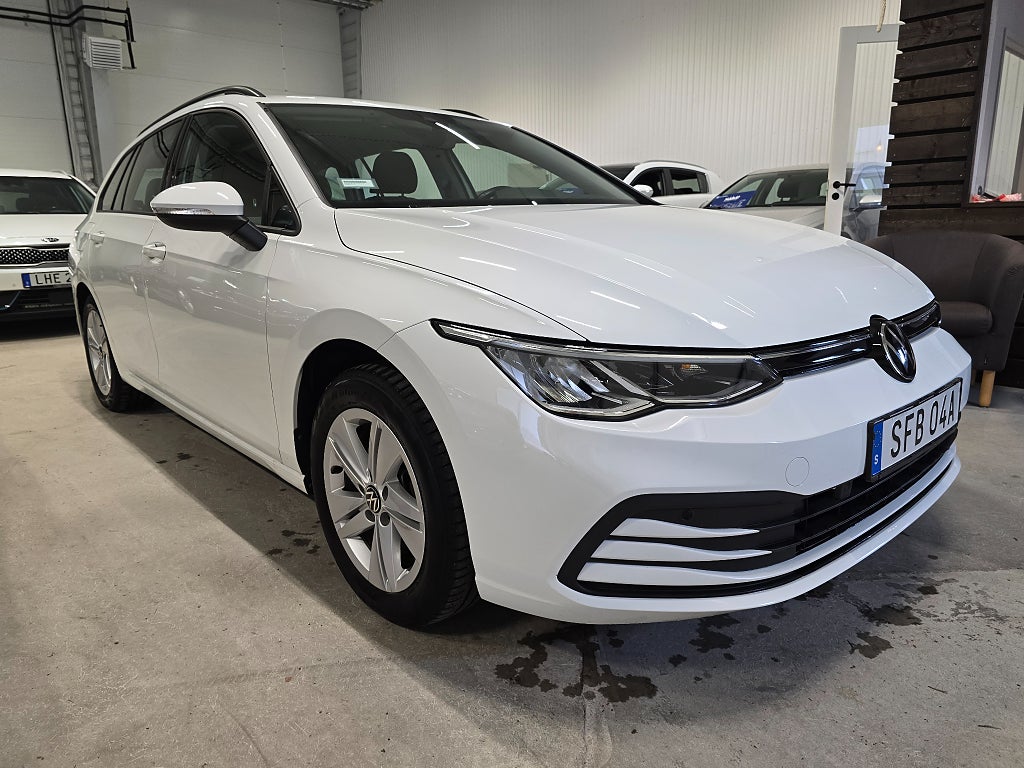 Volkswagen Golf I SC 1.5 eTSI ACT Base *Automat *Dragkrok *Backkamera - 2023 - Bild 4