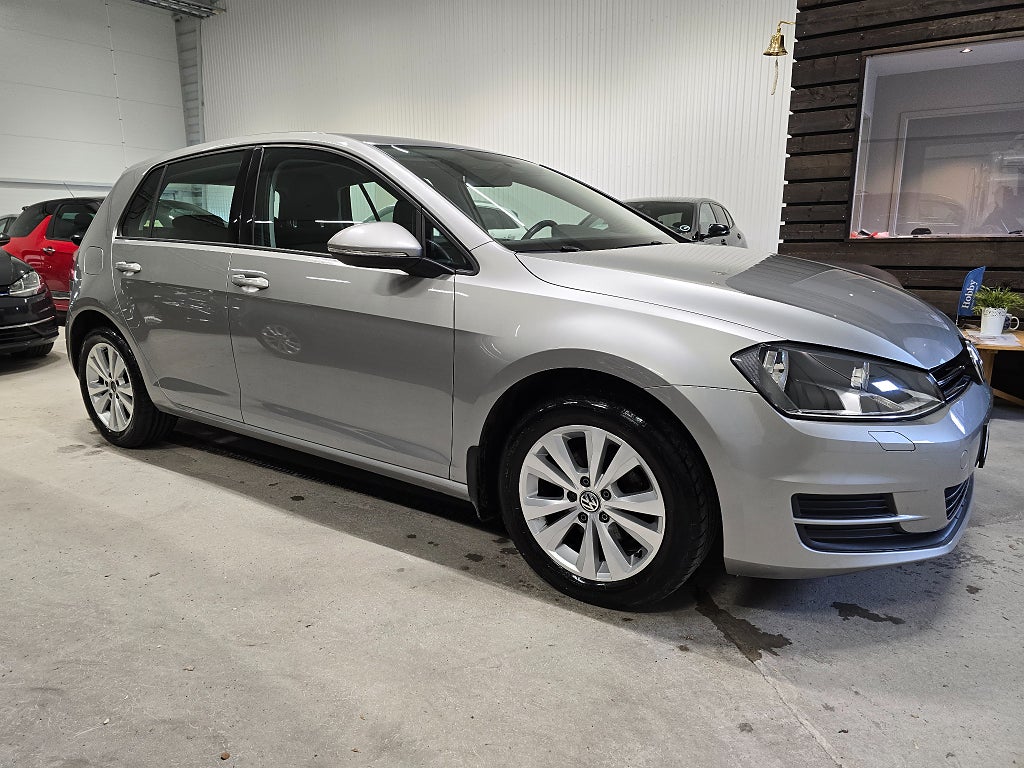 Volkswagen Golf 1.2 TSI BMT Base *Skatt 426:-/år *V-hjul *7500 mil - 2017 - Bild 4