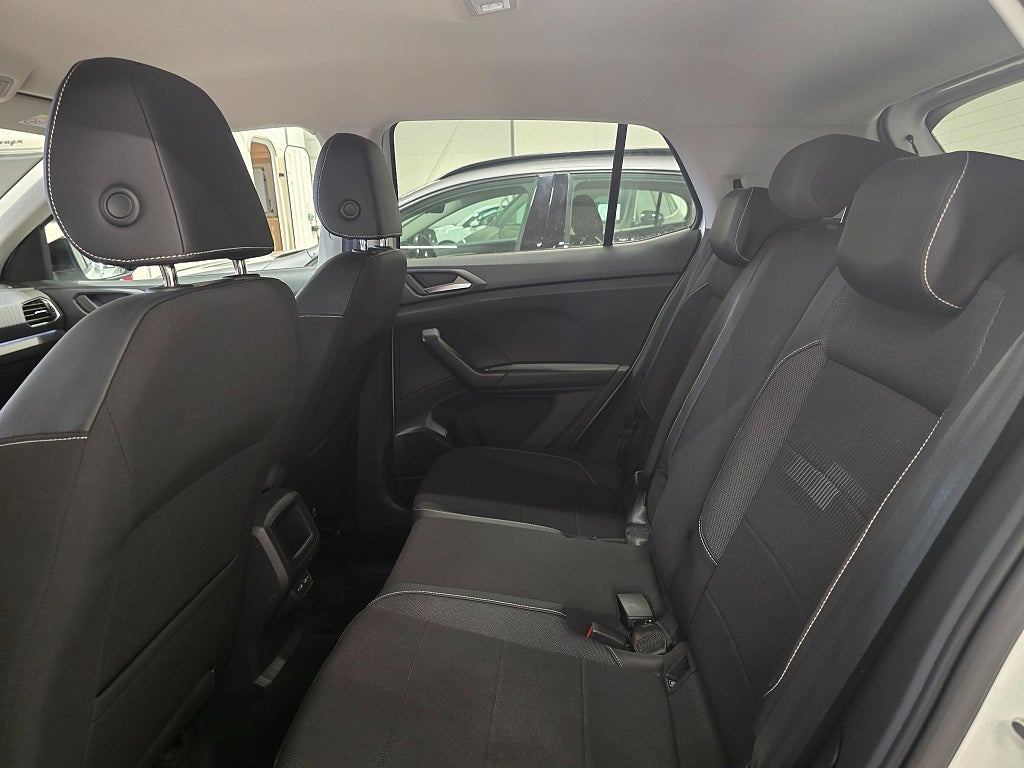 Volkswagen T-CROSS 1.0 TSI OPF GT *Automat *6000 mil* Vinterhjul - 2022 - Bild 14