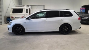Alternative view of Volkswagen Golf I Sportscombi R 2.0 TSI BMT 4Motion *300 hk - 2016