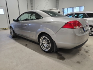 Ford Focus CC CC 2.0 Titanium *Skinn *Vinterhjul *2 brukare - 2008 - Bild 8