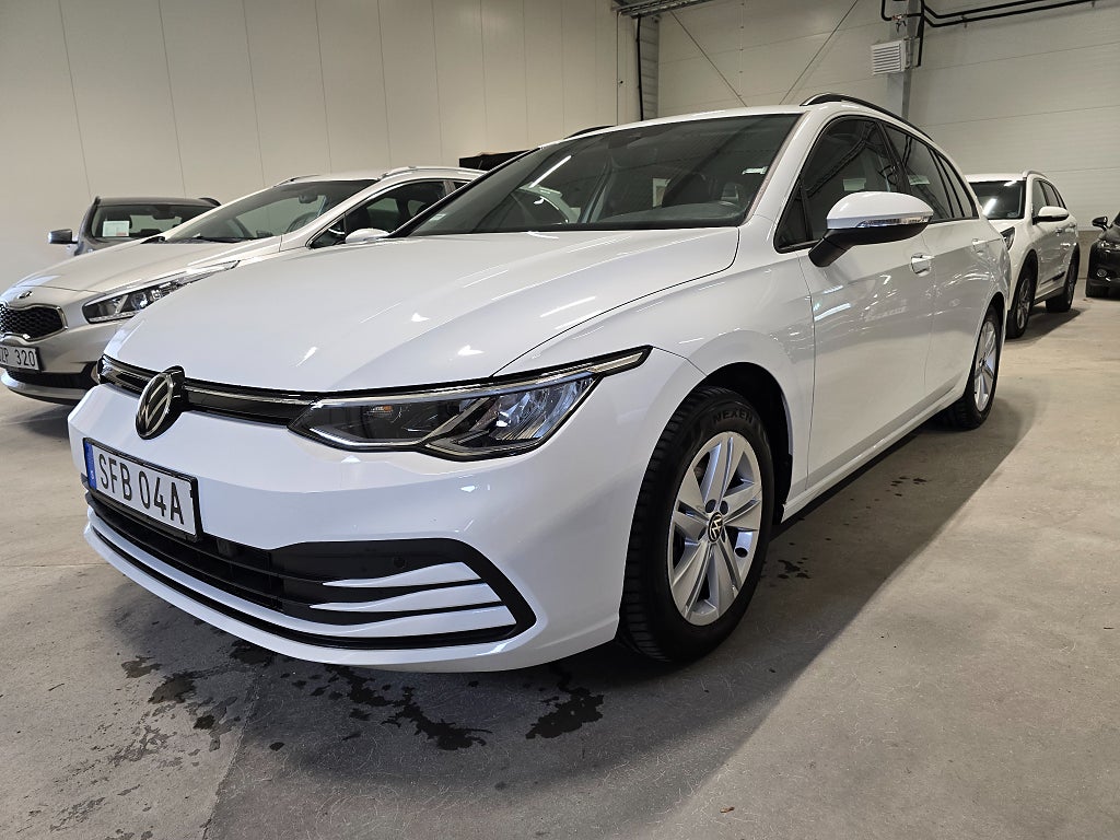 Volkswagen Golf I SC 1.5 eTSI ACT Base *Automat *Dragkrok *Backkamera - 2023