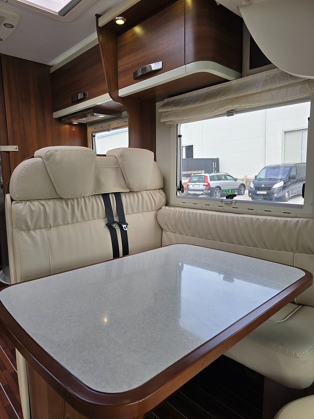 McLouis Nevis 876G *Queensbed *Taksäng *Ugn *Solcell *5700 mil - 2013 - Bild 15