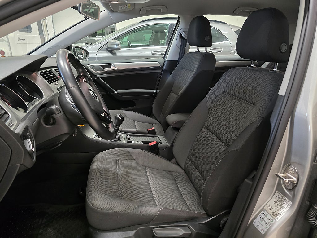 Volkswagen Golf 1.2 TSI BMT Base *Skatt 426:-/år *V-hjul *7500 mil - 2017 - Bild 12