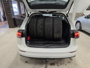 Volkswagen Golf I SC 1.5 eTSI ACT Base *Automat *Dragkrok *Backkamera - 2023 - Bild 22