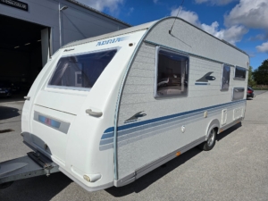 Adria Classica 563 UK *Barnkammare *Alde *Förtält *7 bäddar - 2007 - Bild 7