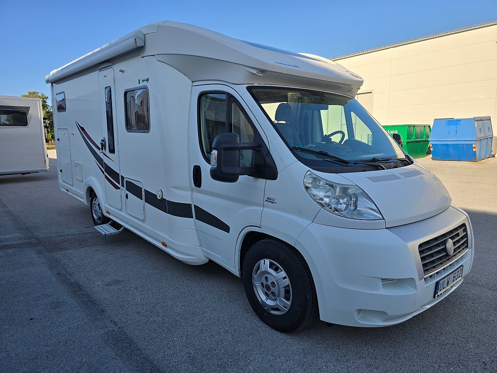 Eura Mobil Terrestra 710 *Dubbelsäng *Markis *Endast 3900 mil - 2011