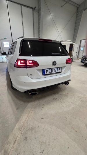 Volkswagen Golf I Sportscombi R 2.0 TSI BMT 4Motion *300 hk - 2016 - Bild 25