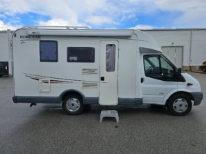 Alternative view of Home-car H33 Fun *Fransk bädd *599 cm lång *3400 mil - 2010