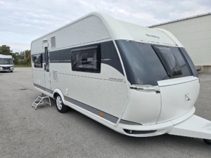 Hobby 560 CFE Excellent *Fransk bädd *Alde *Mover *Förtält - 2023