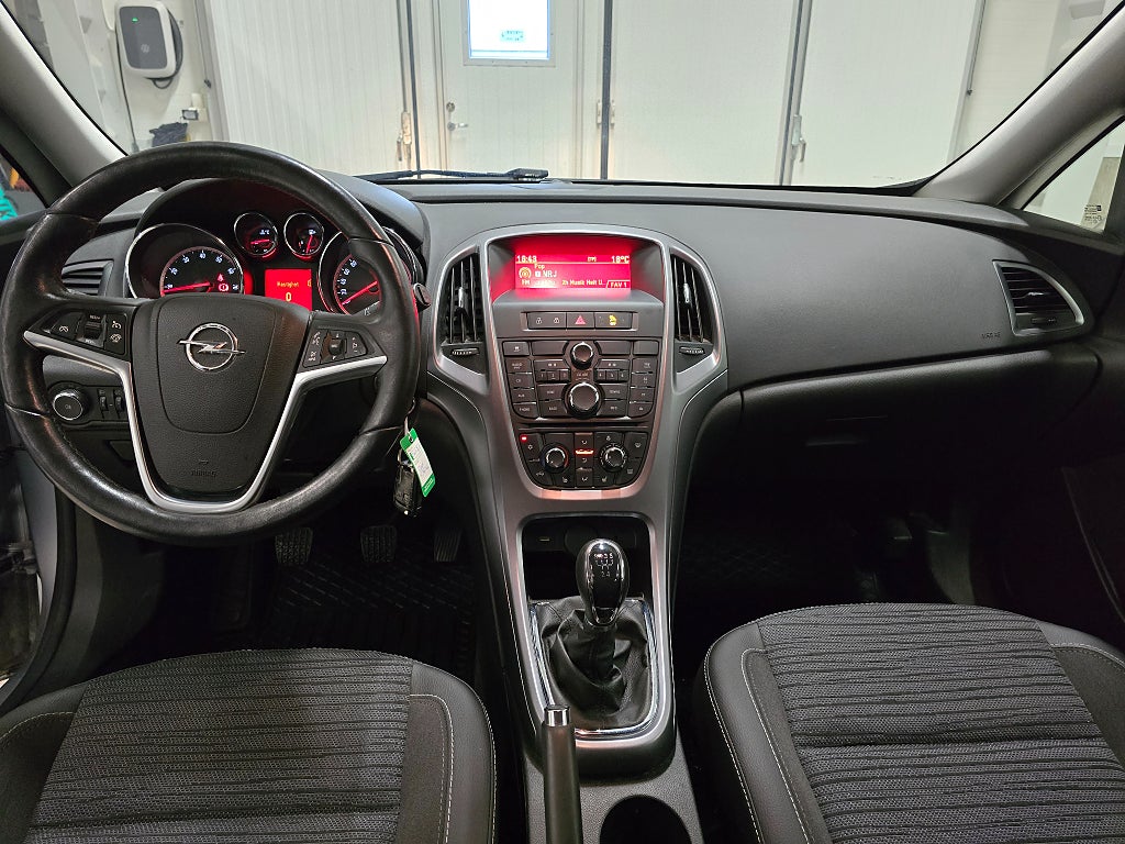 Opel Astra Sports Tourer 1.6 Enjoy *Gotlandsbil *Dragkrok - 2014 - Bild 18