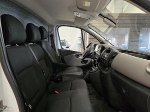 Renault Trafic Skåpbil 2.9t 1.6 dCi *Värmare *Dragkrok *V-hjul - 2017 - Bild 13