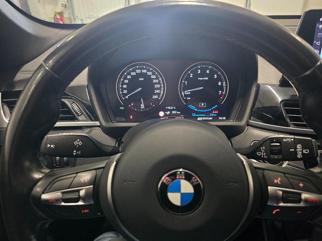 BMW X1 xDrive25e Steptronic M Sport *Dragkrok *Skinn *Panorama - 2021 - Bild 17