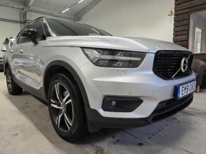 Volvo XC40 D3 AWD Geartronic R-Design *Värmare *6800 mil - 2019 - Bild 12