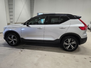 Volvo XC40 D3 AWD Geartronic R-Design *Värmare *6800 mil - 2019 - Bild 10