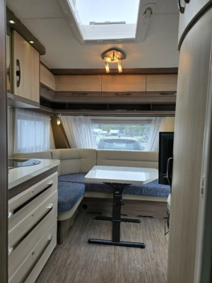 Hobby 560 FFE De Luxe *Queensbed *Förtält *Dusch *Markis - 2014 - Bild 25