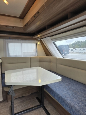 Hobby 560 FFE De Luxe *Queensbed *Förtält *Dusch *Markis - 2014 - Bild 12