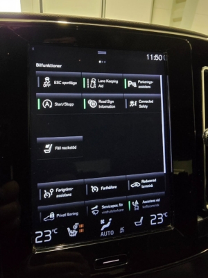 Volvo XC40 D3 AWD Geartronic R-Design *Värmare *6800 mil - 2019 - Bild 19