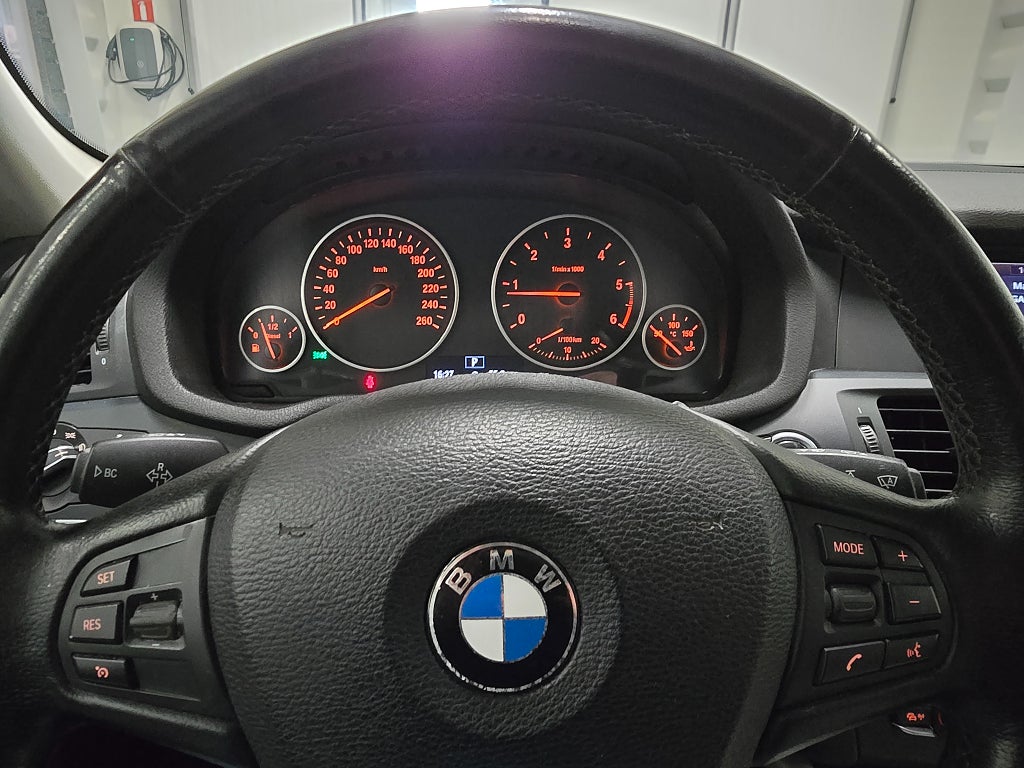 BMW X3 xDrive20d Steptronic *Automat *Vinterhjul - 2012 - Bild 16