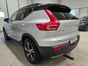 Volvo XC40 D3 AWD Geartronic R-Design *Värmare *6800 mil - 2019 - Bild 9
