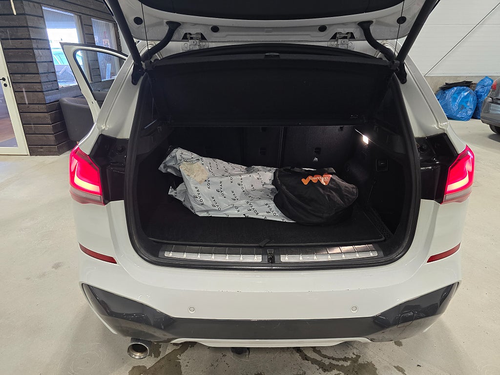 BMW X1 xDrive25e Steptronic M Sport *Dragkrok *Skinn *Panorama - 2021 - Bild 22